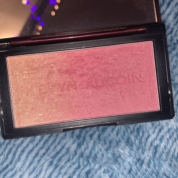 Kevyn Aucoin Rose Cliff Neo-Blush - Picture 5 of 5